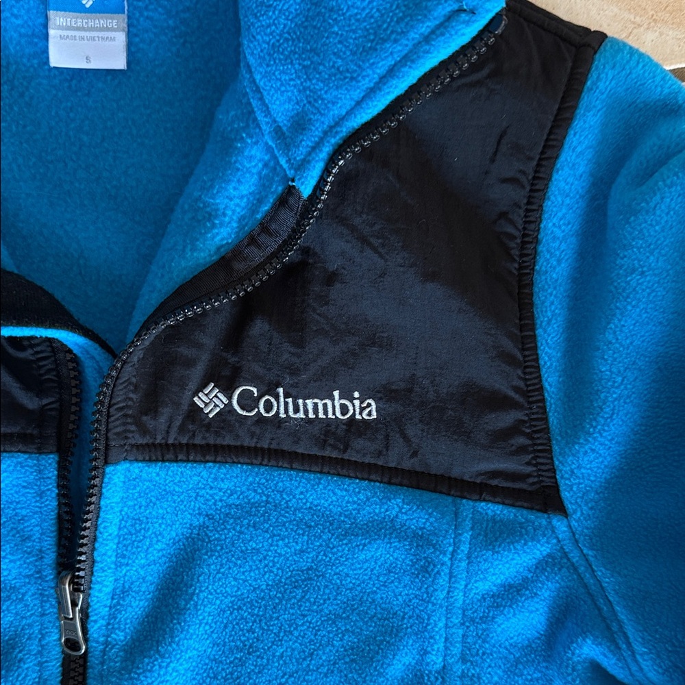 Columbia Men’s  Black and Blue Fleece Jacket - Picture 3 of 3